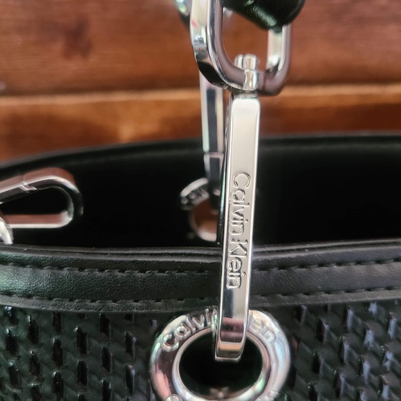 BRAND NEW Calvin Klein Satchel. - Picture 4 of 7